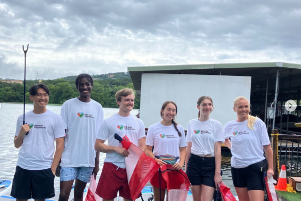 2024 Lake Austin Cleanup_Oracle volunteers