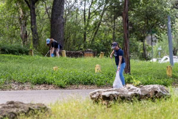 CRA 2026 Lake Austin Cleanup_credit-daniel-cavazos-52